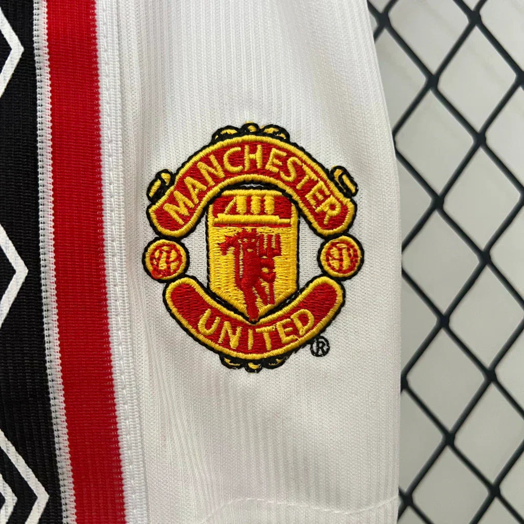 Kids Manchester United Home Kit 1999/2000 - Retrテエ